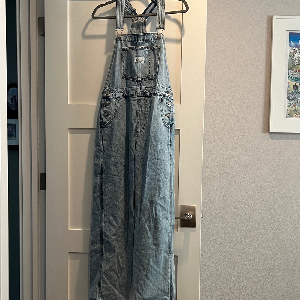Levi’s Woman’s Denim Overalls Size Small